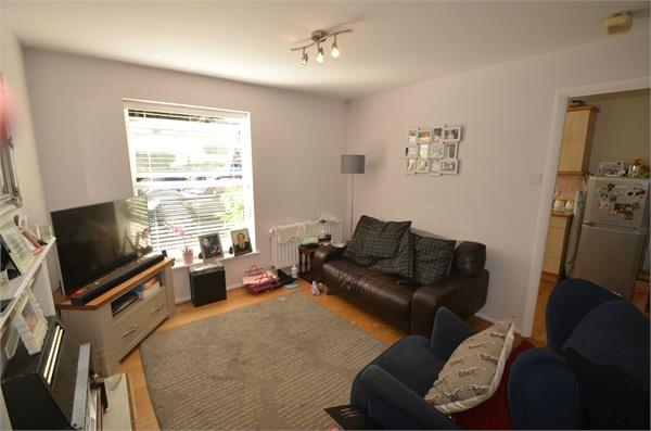 Longfield Avenue, Mill Hill